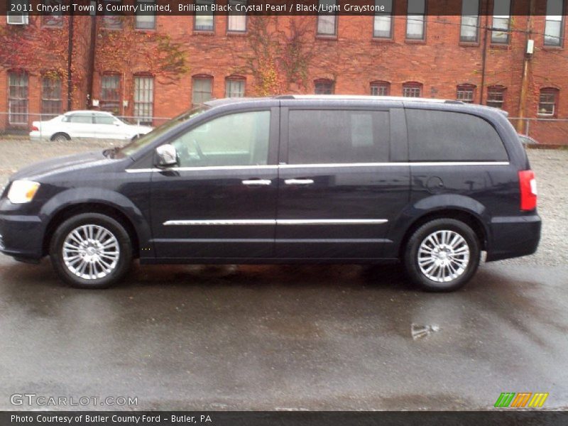 Brilliant Black Crystal Pearl / Black/Light Graystone 2011 Chrysler Town & Country Limited