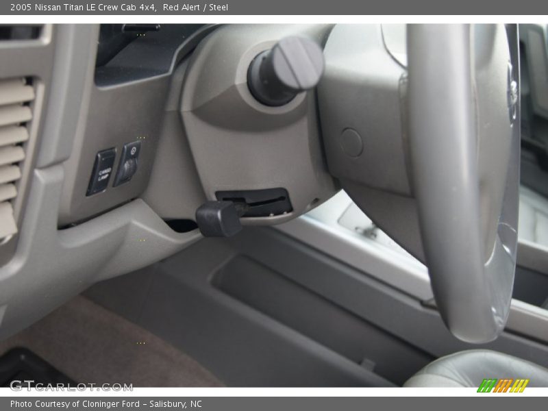 Red Alert / Steel 2005 Nissan Titan LE Crew Cab 4x4
