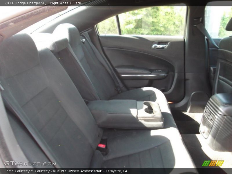 Bright White / Black 2011 Dodge Charger SE
