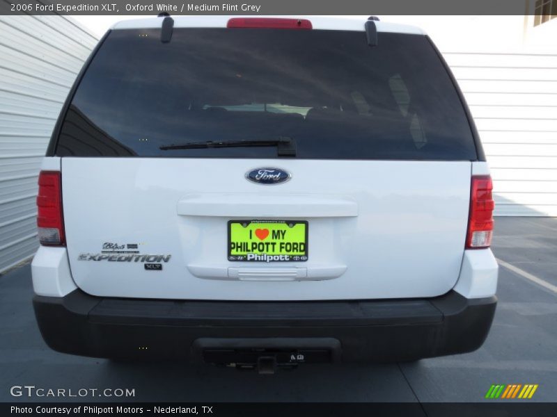 Oxford White / Medium Flint Grey 2006 Ford Expedition XLT