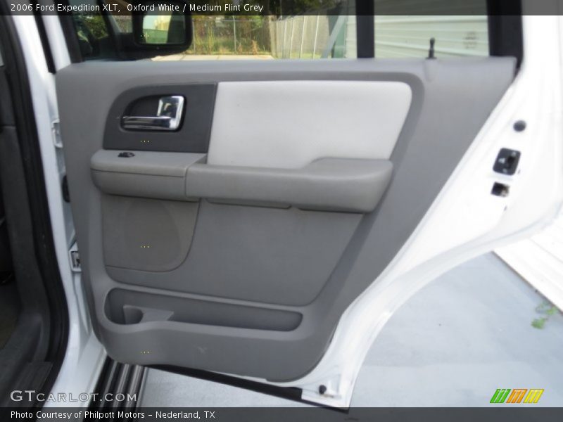 Oxford White / Medium Flint Grey 2006 Ford Expedition XLT
