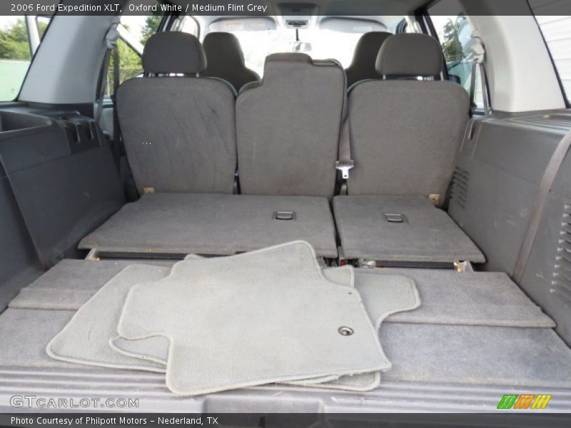 Oxford White / Medium Flint Grey 2006 Ford Expedition XLT
