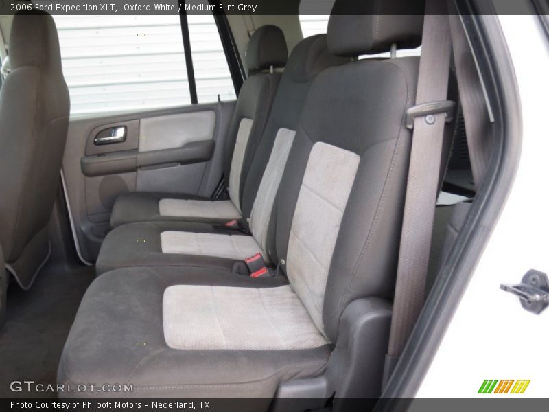 Oxford White / Medium Flint Grey 2006 Ford Expedition XLT