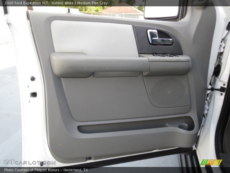 Oxford White / Medium Flint Grey 2006 Ford Expedition XLT