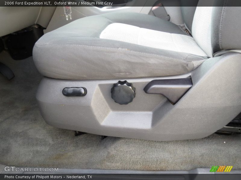 Oxford White / Medium Flint Grey 2006 Ford Expedition XLT