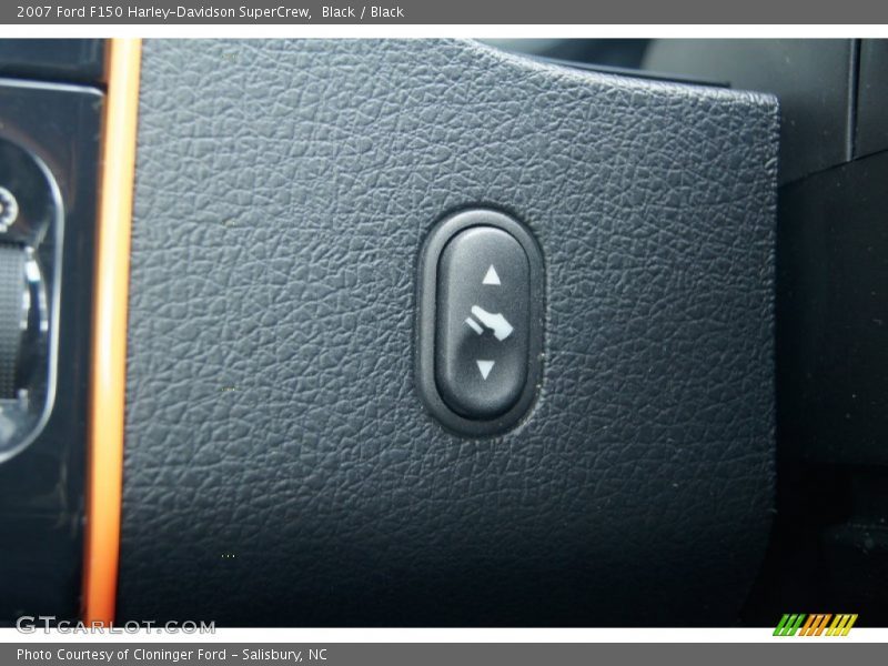 Controls of 2007 F150 Harley-Davidson SuperCrew