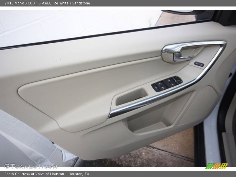 Ice White / Sandstone 2013 Volvo XC60 T6 AWD