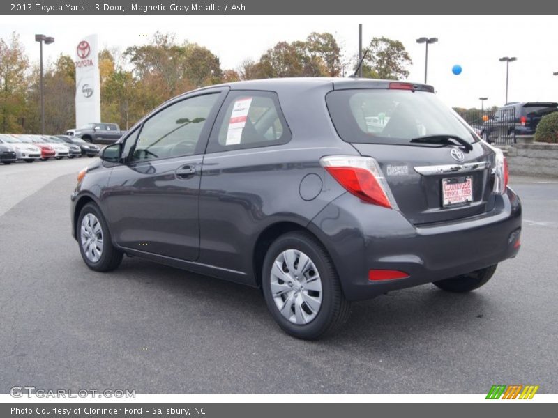 Magnetic Gray Metallic / Ash 2013 Toyota Yaris L 3 Door