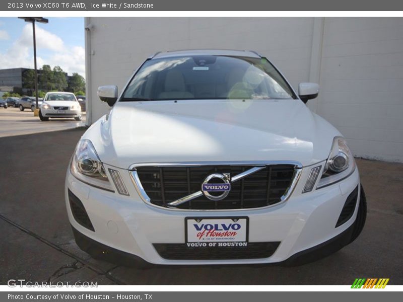 Ice White / Sandstone 2013 Volvo XC60 T6 AWD