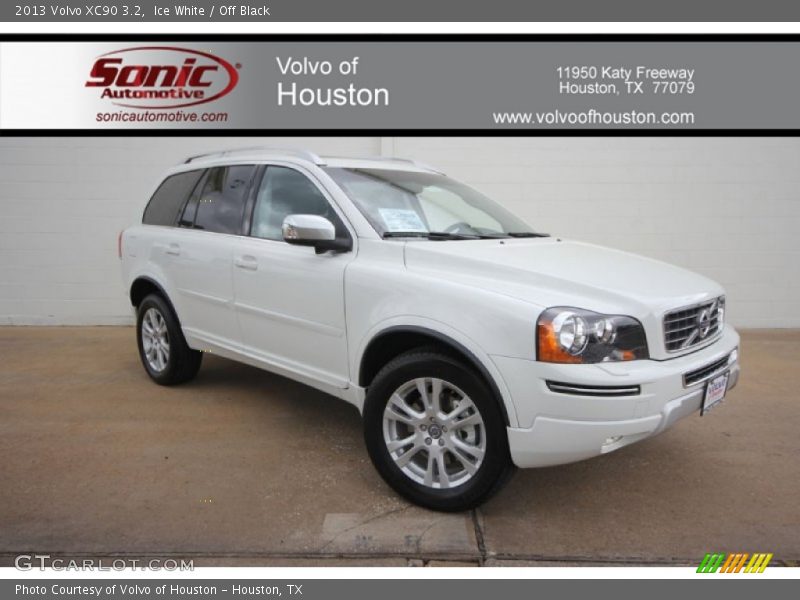 Ice White / Off Black 2013 Volvo XC90 3.2