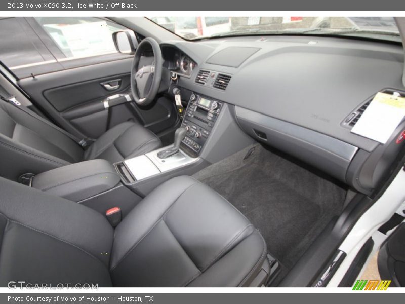 Ice White / Off Black 2013 Volvo XC90 3.2