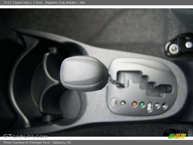 Magnetic Gray Metallic / Ash 2013 Toyota Yaris L 3 Door