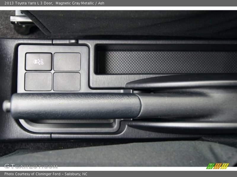 Magnetic Gray Metallic / Ash 2013 Toyota Yaris L 3 Door