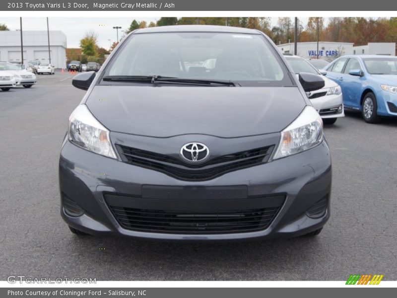 Magnetic Gray Metallic / Ash 2013 Toyota Yaris L 3 Door