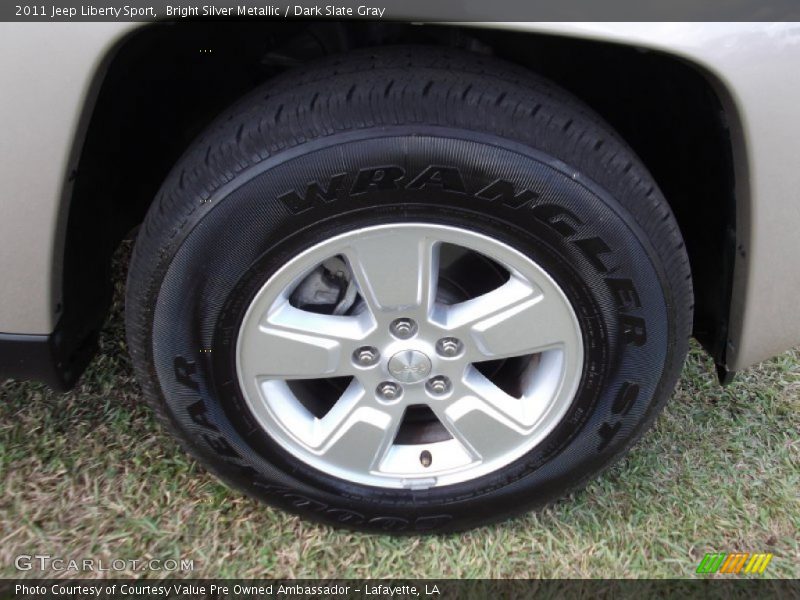 Bright Silver Metallic / Dark Slate Gray 2011 Jeep Liberty Sport