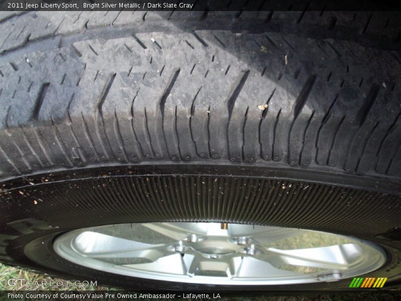 Bright Silver Metallic / Dark Slate Gray 2011 Jeep Liberty Sport