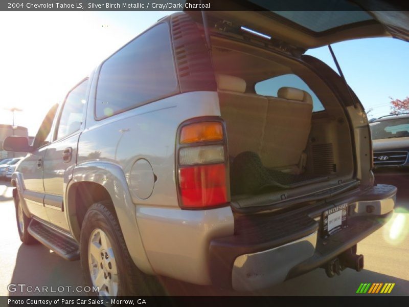 Silver Birch Metallic / Gray/Dark Charcoal 2004 Chevrolet Tahoe LS