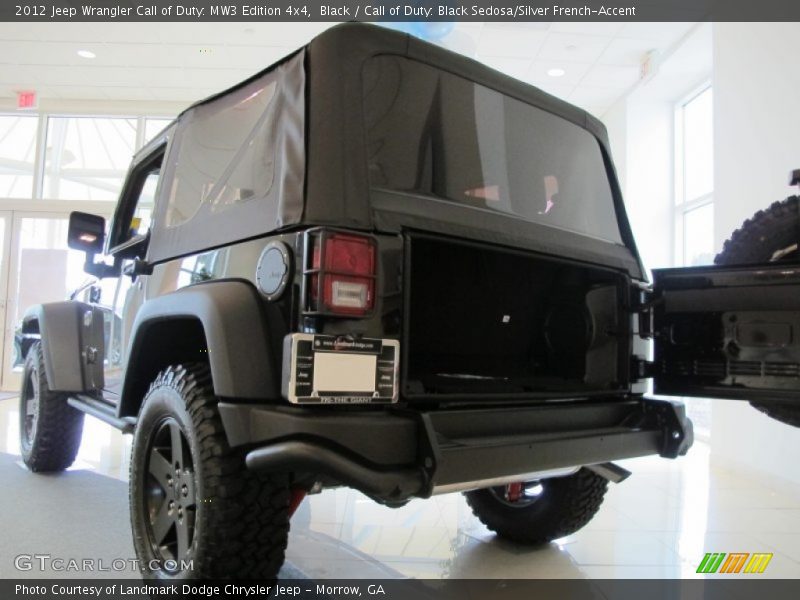 Black / Call of Duty: Black Sedosa/Silver French-Accent 2012 Jeep Wrangler Call of Duty: MW3 Edition 4x4