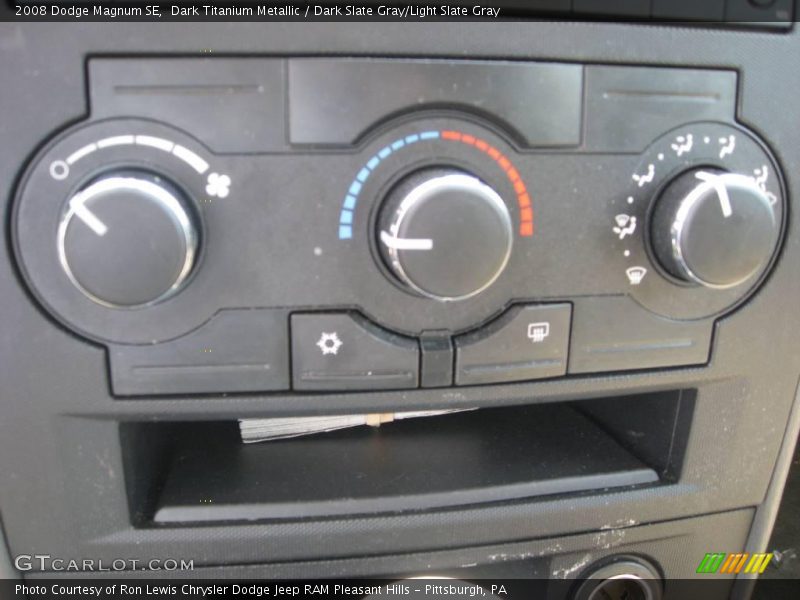 Dark Titanium Metallic / Dark Slate Gray/Light Slate Gray 2008 Dodge Magnum SE