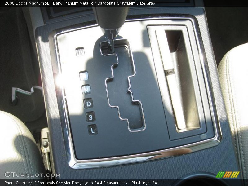 Dark Titanium Metallic / Dark Slate Gray/Light Slate Gray 2008 Dodge Magnum SE