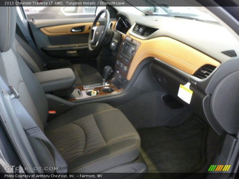 Dashboard of 2013 Traverse LT AWD