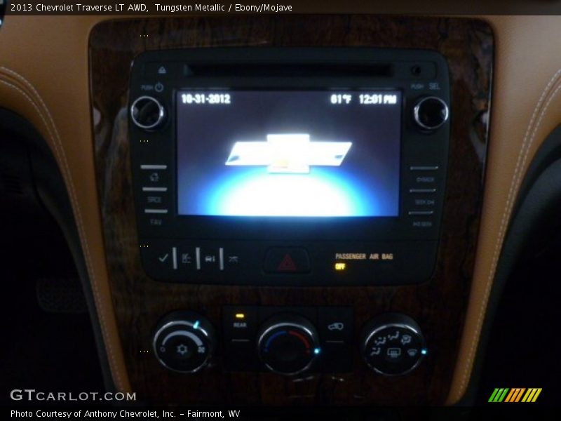 Tungsten Metallic / Ebony/Mojave 2013 Chevrolet Traverse LT AWD