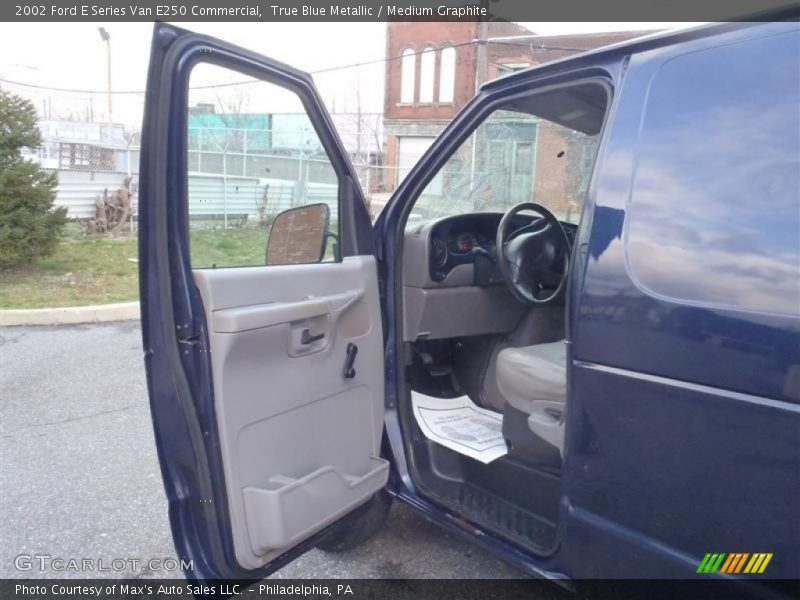 True Blue Metallic / Medium Graphite 2002 Ford E Series Van E250 Commercial