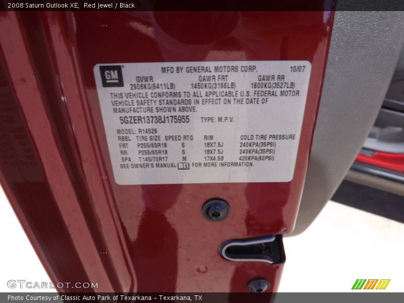 Red Jewel / Black 2008 Saturn Outlook XE