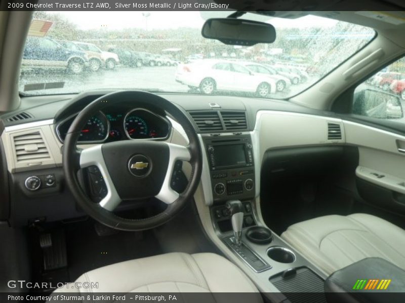 Dashboard of 2009 Traverse LTZ AWD