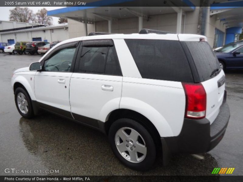 Polar White / Gray 2005 Saturn VUE V6 AWD