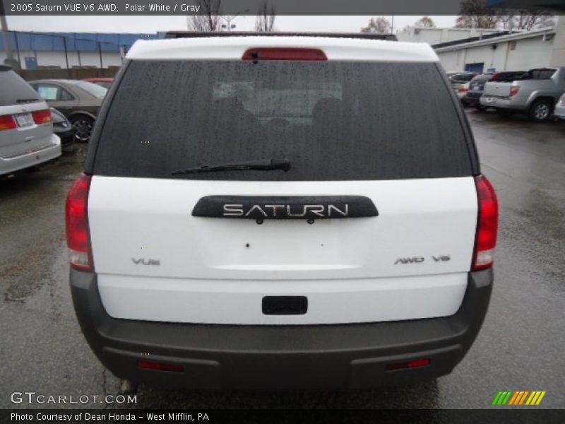 Polar White / Gray 2005 Saturn VUE V6 AWD
