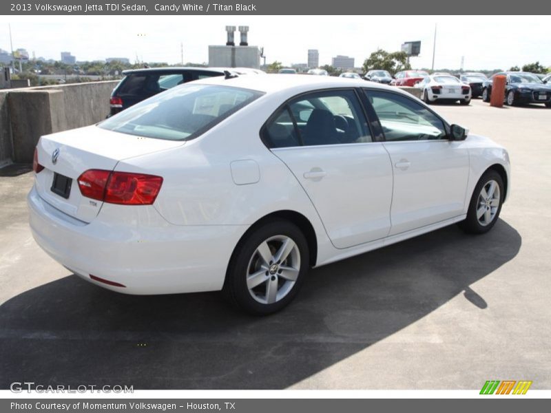 Candy White / Titan Black 2013 Volkswagen Jetta TDI Sedan