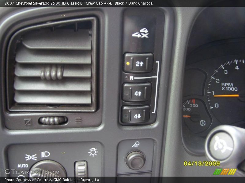 Black / Dark Charcoal 2007 Chevrolet Silverado 2500HD Classic LT Crew Cab 4x4