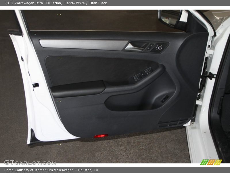 Candy White / Titan Black 2013 Volkswagen Jetta TDI Sedan