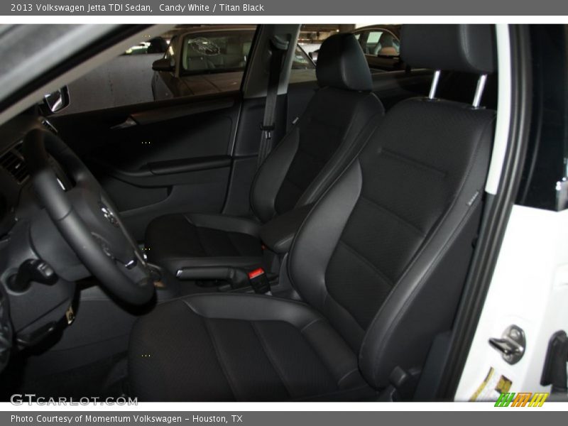 Candy White / Titan Black 2013 Volkswagen Jetta TDI Sedan