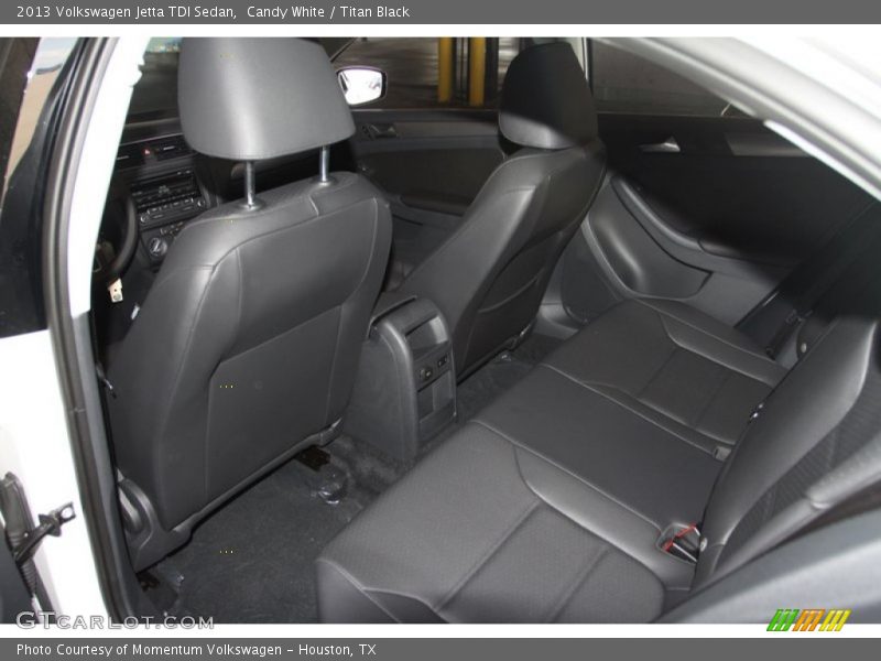 Candy White / Titan Black 2013 Volkswagen Jetta TDI Sedan