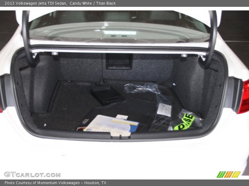 Candy White / Titan Black 2013 Volkswagen Jetta TDI Sedan