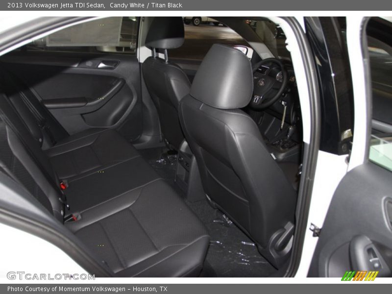 Candy White / Titan Black 2013 Volkswagen Jetta TDI Sedan