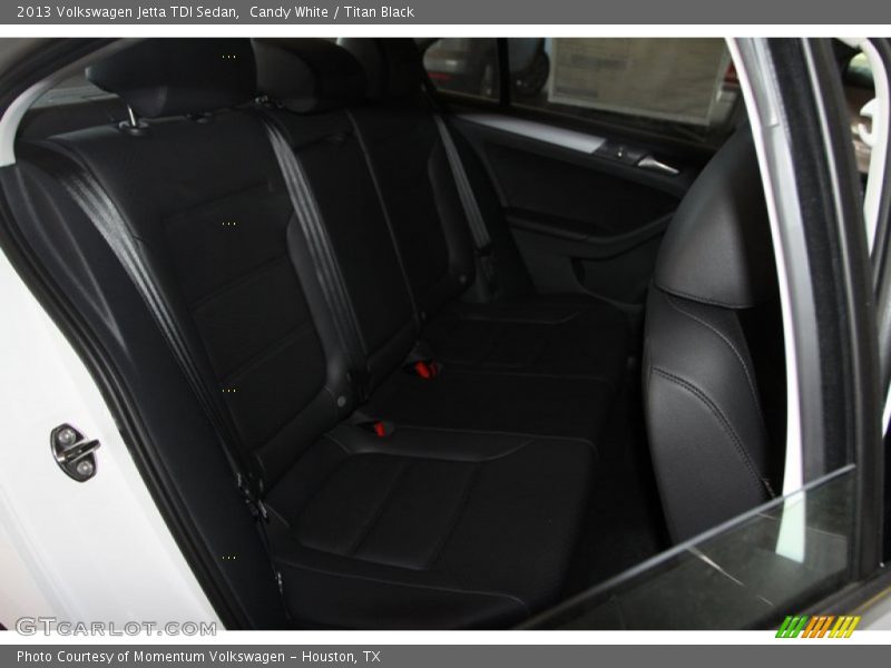 Candy White / Titan Black 2013 Volkswagen Jetta TDI Sedan