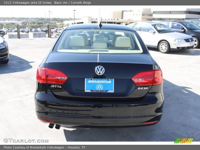 Black Uni / Cornsilk Beige 2013 Volkswagen Jetta SE Sedan