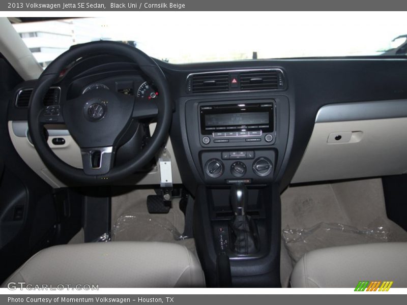 Black Uni / Cornsilk Beige 2013 Volkswagen Jetta SE Sedan