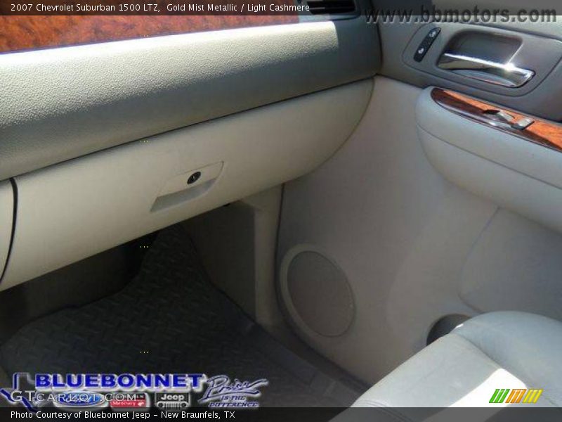 Gold Mist Metallic / Light Cashmere 2007 Chevrolet Suburban 1500 LTZ