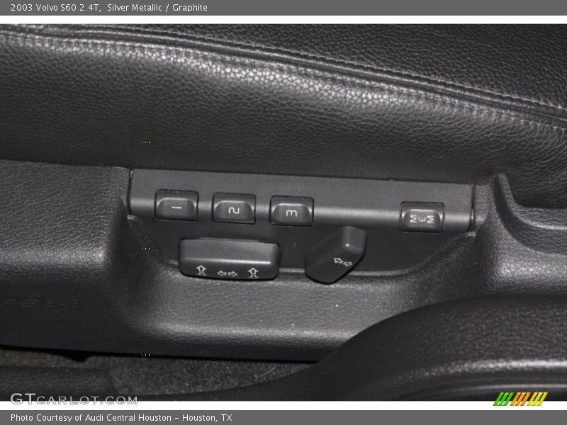 Silver Metallic / Graphite 2003 Volvo S60 2.4T