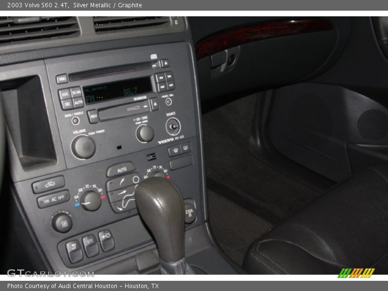 Silver Metallic / Graphite 2003 Volvo S60 2.4T