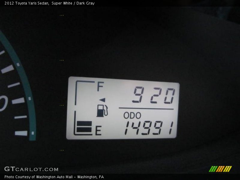 Super White / Dark Gray 2012 Toyota Yaris Sedan