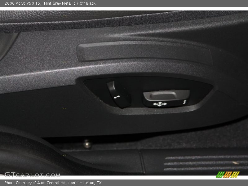 Flint Grey Metallic / Off Black 2006 Volvo V50 T5