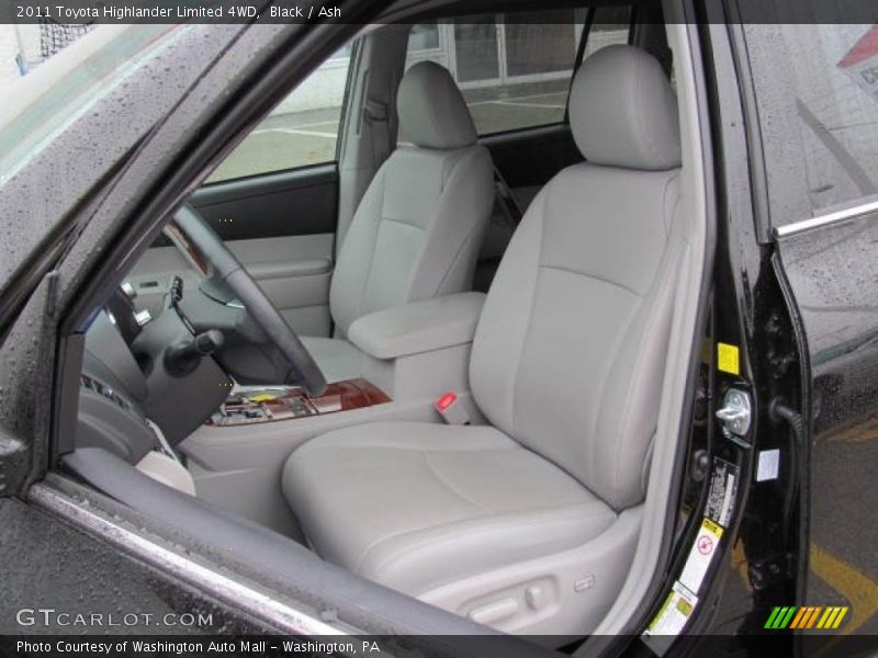 Black / Ash 2011 Toyota Highlander Limited 4WD