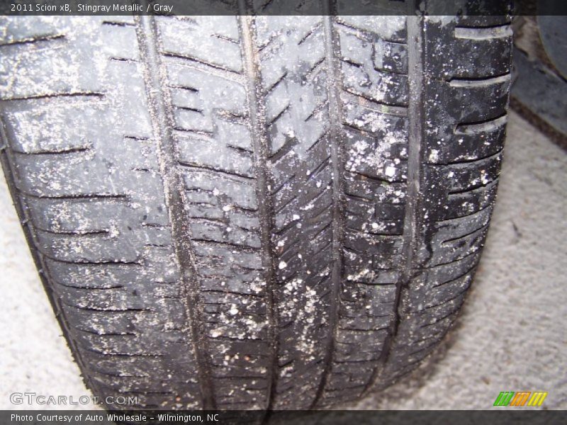 Stingray Metallic / Gray 2011 Scion xB