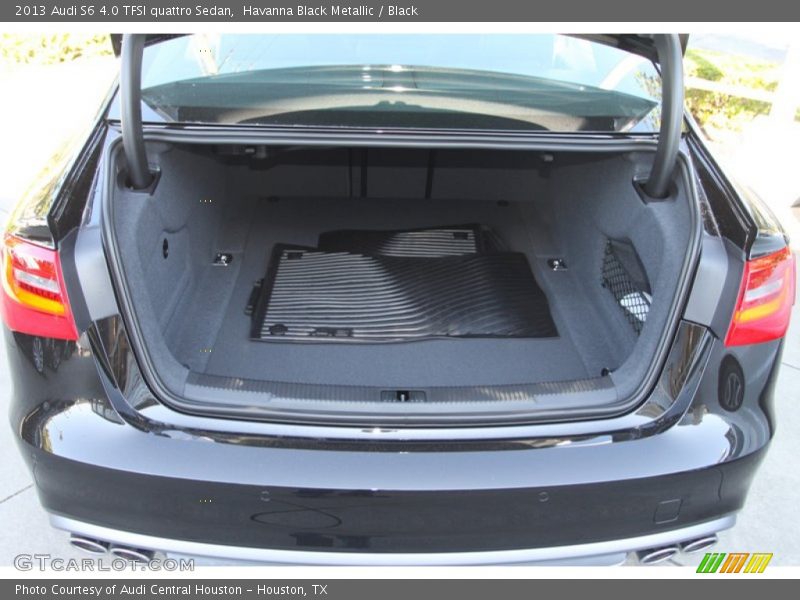  2013 S6 4.0 TFSI quattro Sedan Trunk