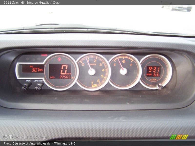 Stingray Metallic / Gray 2011 Scion xB